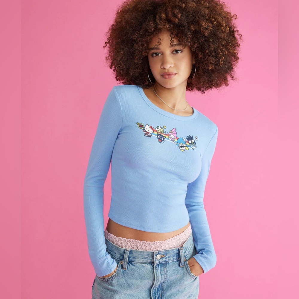 Aeropostale X Hello Kitty & Friends Graphic Baby Tee Women’s L Blue Juniors